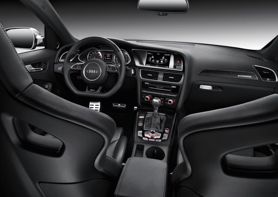 Торпедо Audi RS4 Avant (B8, 8K) 2012 года  (WW) (фото 82 из 114)